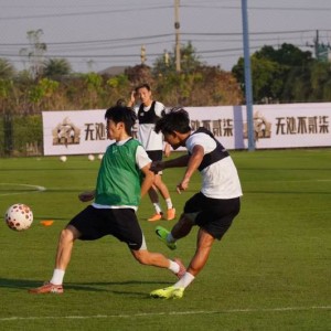 电竞赛事-新春走基层 | 铜梁龙冬训备战中超：希望在新赛季展现重庆队的精气神